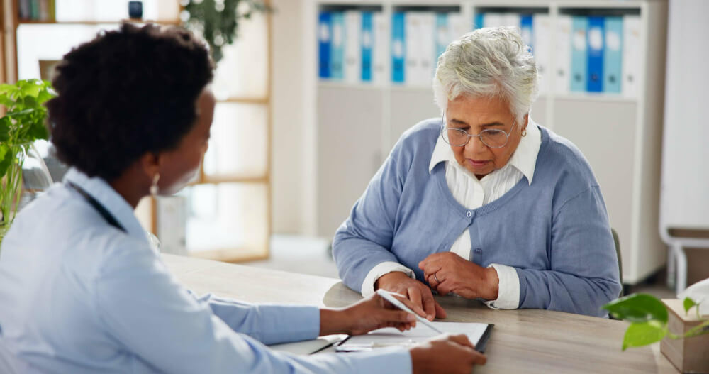 Perimenopause vs Menopause: Key Differences, Early Signs & Clinical Meaning